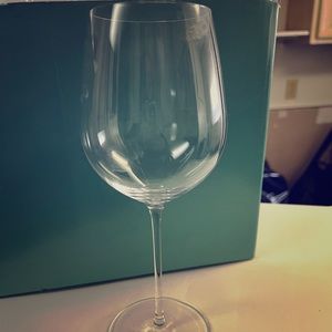 6 piece Tiffany red wine glass set - NEW